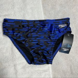 Speedo - size 28